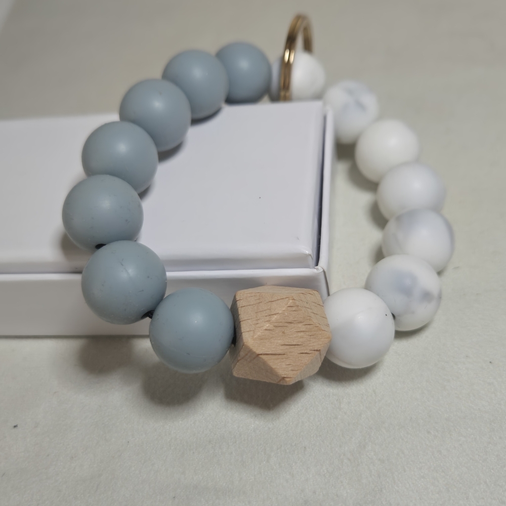 Elegant Blue and White Beaded Bracelet